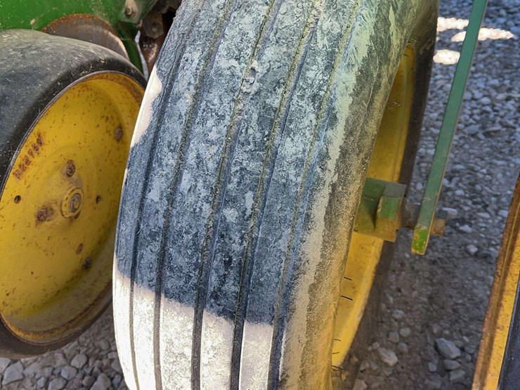 john-deere-7200-image-12