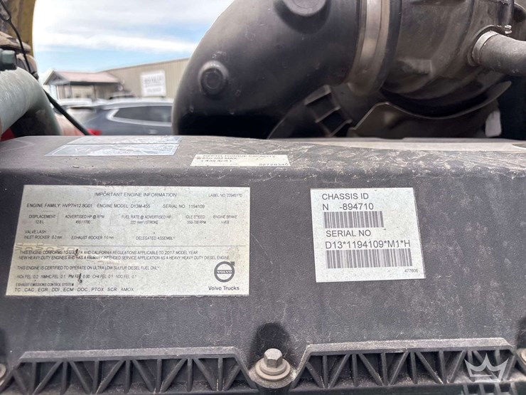 2018-volvo-vnl-760-t/a-sleeper-cab-truck-tractor-image-13