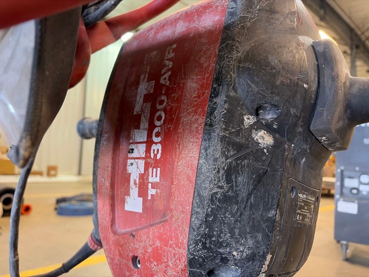 hilti-te-3000-avr-jack-hammer-image-6