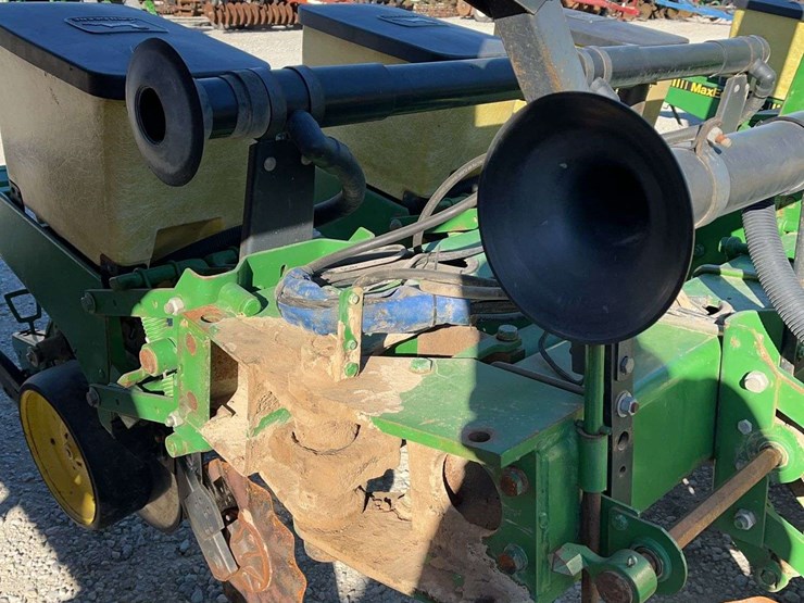 john-deere-7200-image-15