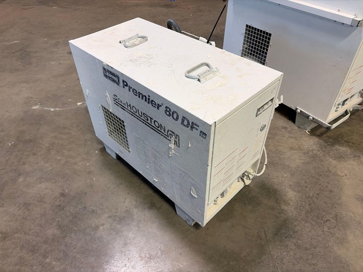 l.b.-white-premier-80-df-portable-heater-image-4