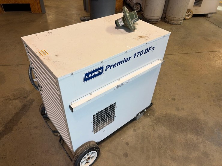 l.b.-white-premier-170-df-portable-heater-image-3