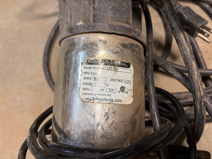 sump-pumps-and-hose-image-5