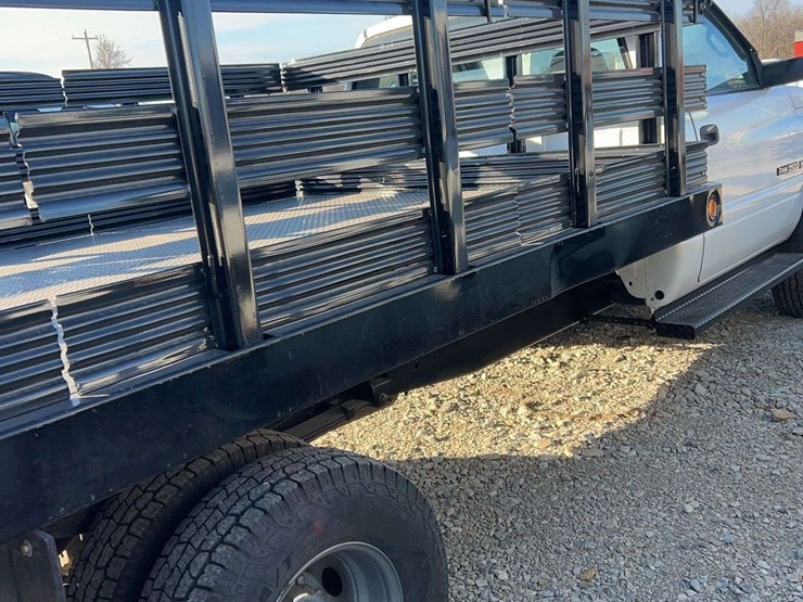 2001-dodge-3500-image-15