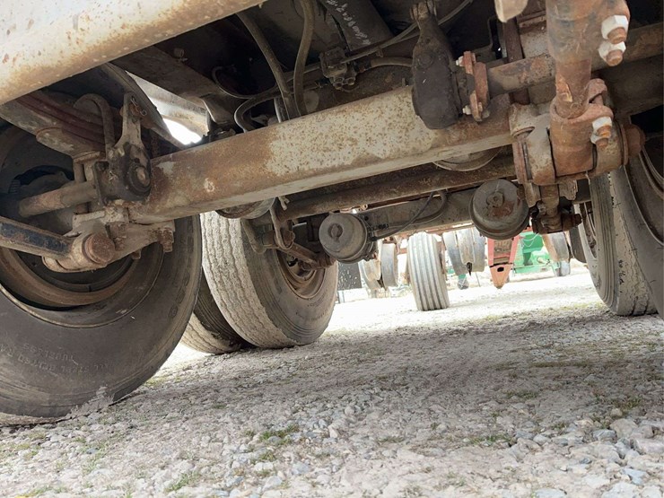 1980-fruehauf-tanker-image-10