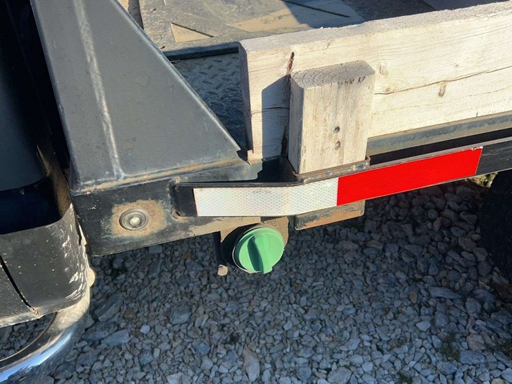 2002-gmc-3500-image-11