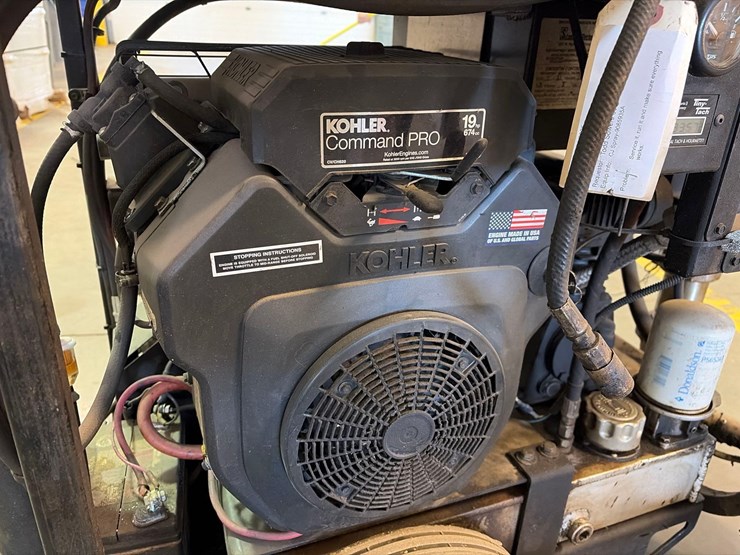 industrial-water-proofing-sprayer-w/-drums-of-mel-rol-lm-image-13