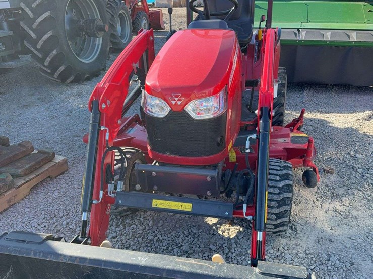 1723e-massey-ferguson-utility-tractor-with-loader,-60"-mower-deck,-new-tac-meter,-unknown-hours-image-3