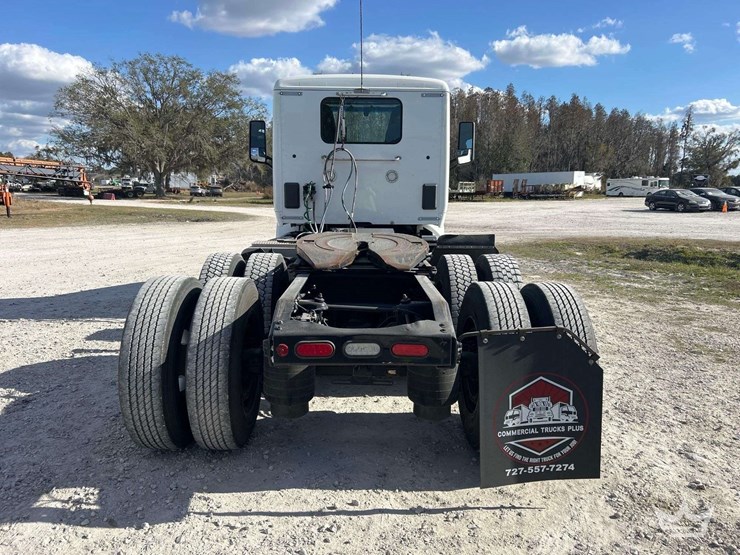 2022-peterbilt-579-image-29