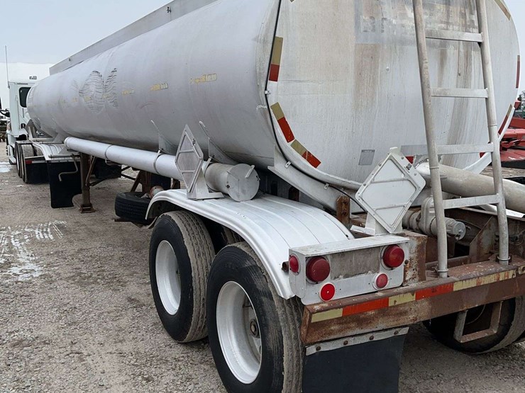 1980-fruehauf-tanker-image-9