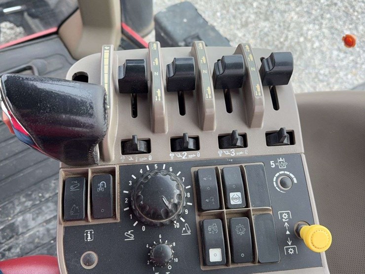 2007-case-ih-mx305-image-14