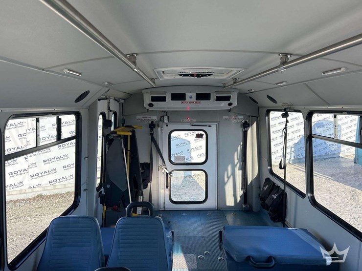 2018-ford-e450-image-22