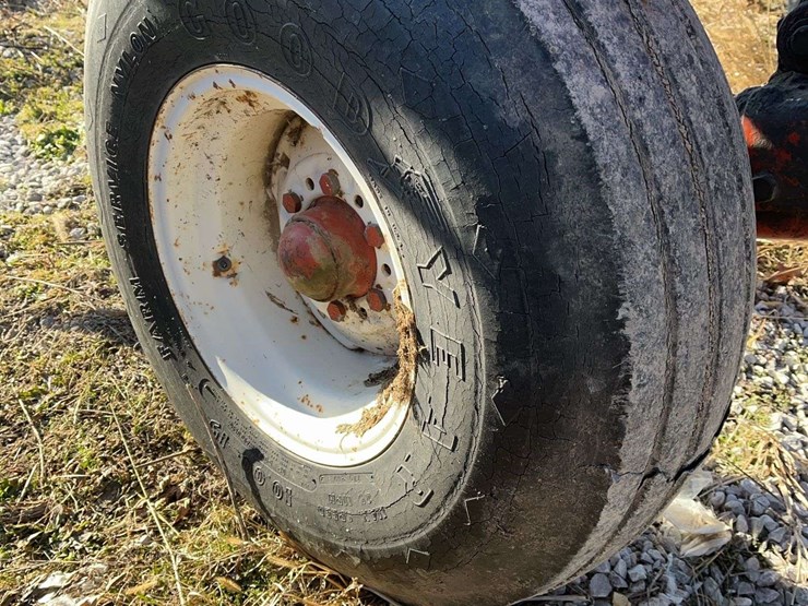 hesston-2540-image-10