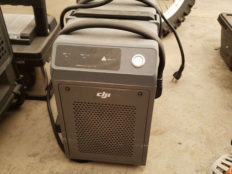 2024-djit-40-spray-drone,-3-batteries,-1-charger,-battery-cooling-unit,-with-remote-controller,-field-ready,-7,000-acres,-questions-call--618-292-8032-image-8