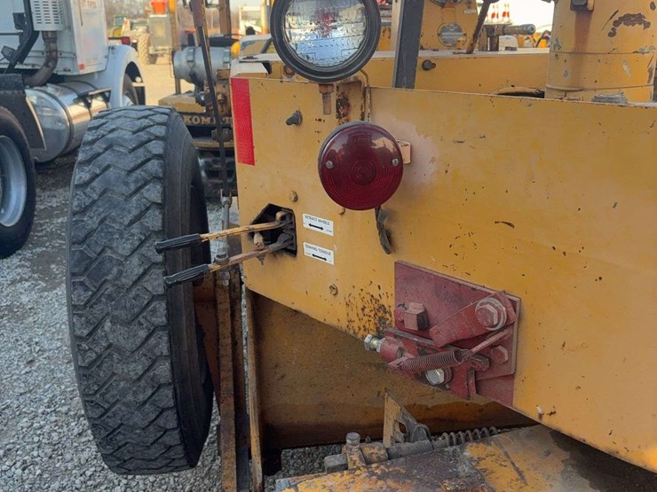 galion-tandem-roller,-drivable-and-towable,-pull-type-transport,-water-to-put-in-on-drums,-double-roller,-water-for-weight,-winterized-and-ready-to-go,-gas-engine,-hydro-image-11