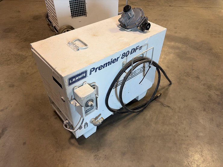 l.b.-white-premier-80-df-portable-heater-image-3