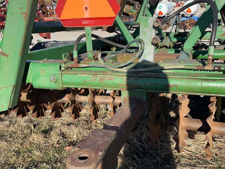 john-deere-230-image-7