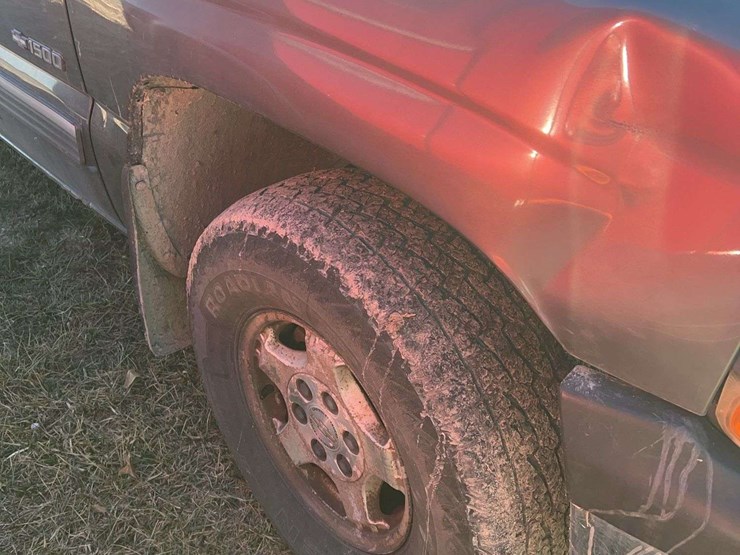 2000-chevrolet-1500-image-3