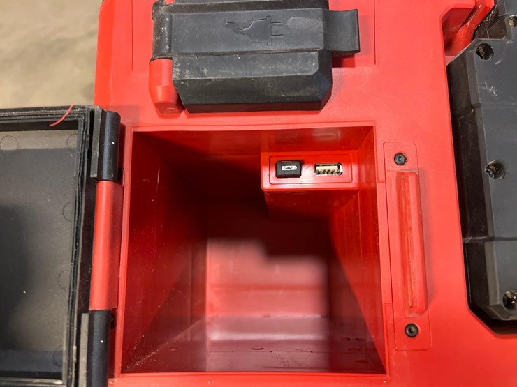 milwaukee-power-tools-image-8