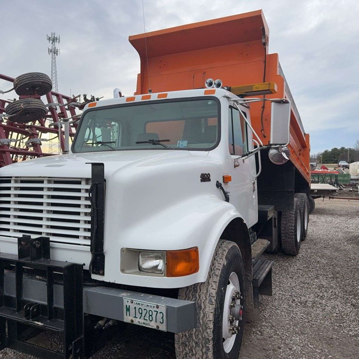 2001 INTERNATIONAL 2001