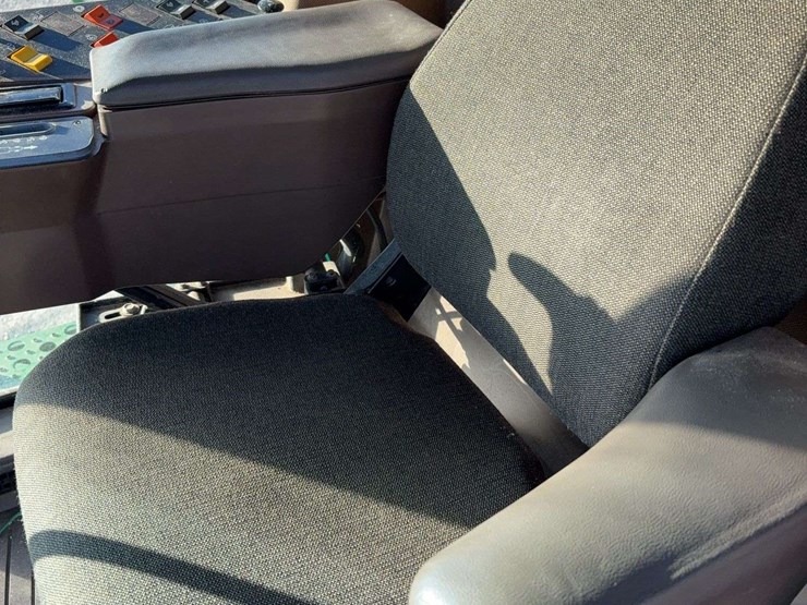 1995-john-deere-9400-image-22