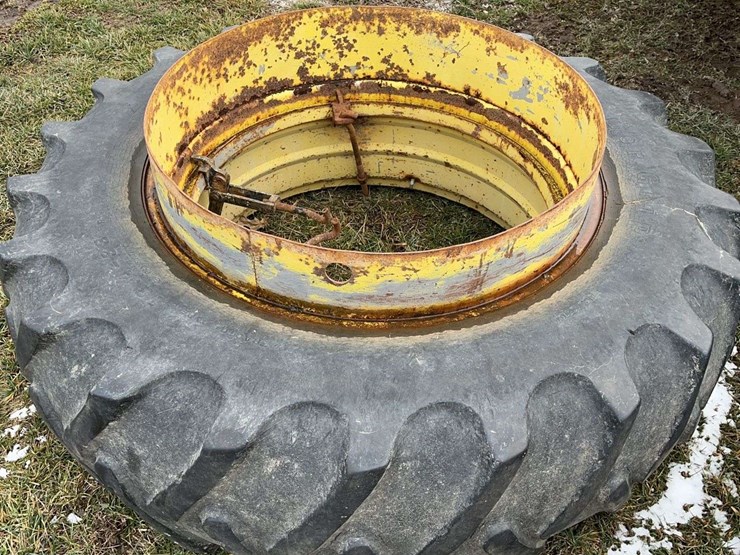 2024-john-deere-4430-image-24