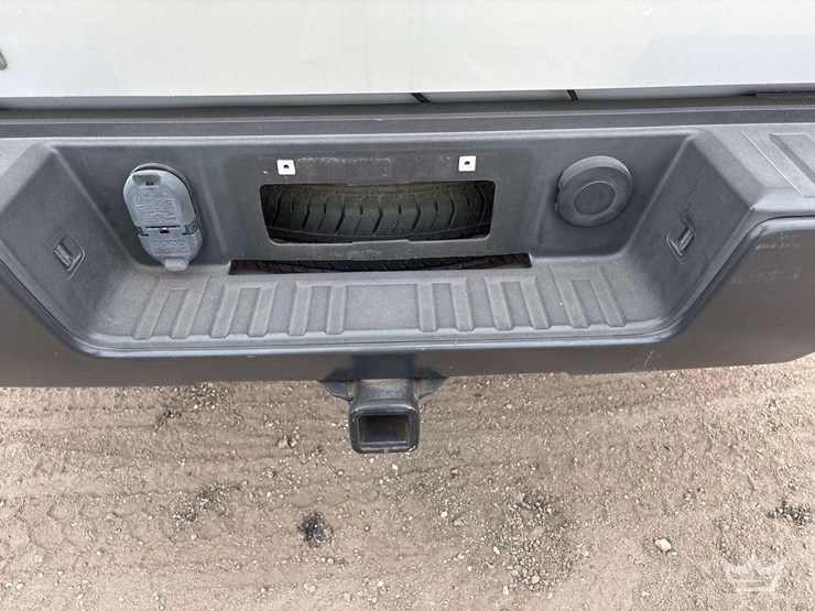 2017-chevrolet-silverado-1500-image-11