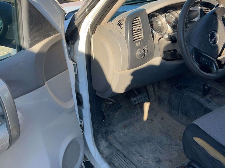 2009-gmc-2500hd-image-11