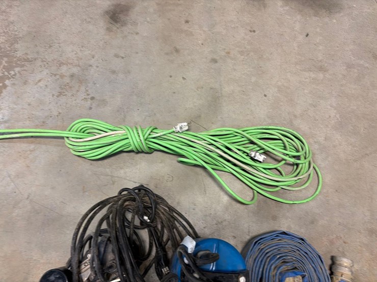 sump-pumps-and-hose-image-6