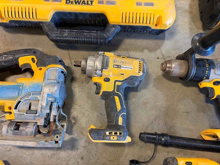 assortment-of-dewalt-hand-tools-image-5