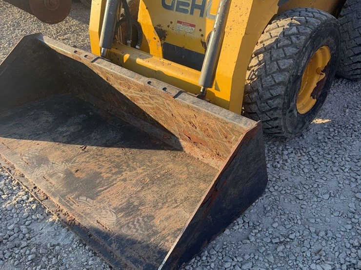 2015-gehl-v270-image-7