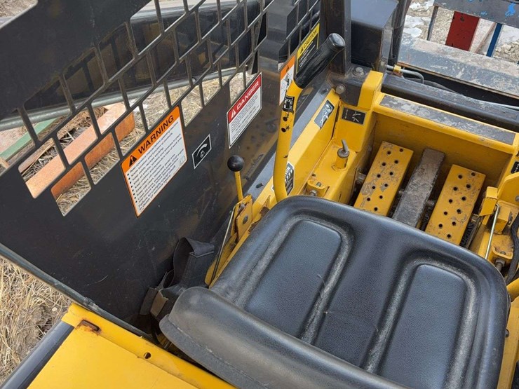 new-holland-ls120-image-9