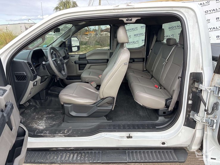 2018-ford-f150-image-13