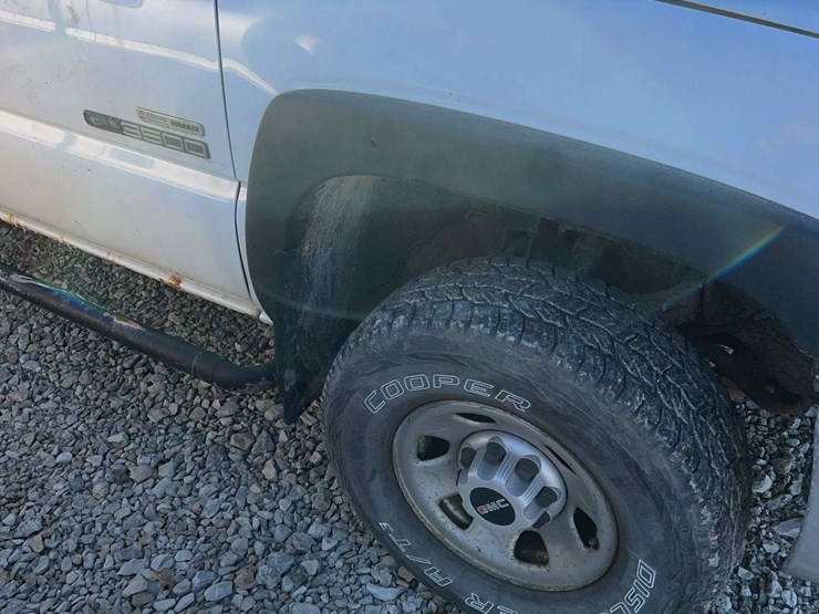 2007-gmc-3500-image-3