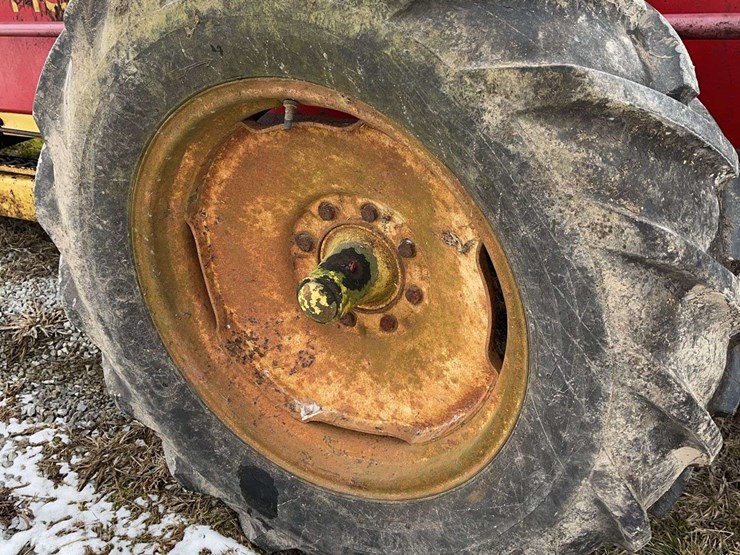 new-holland-516-image-7