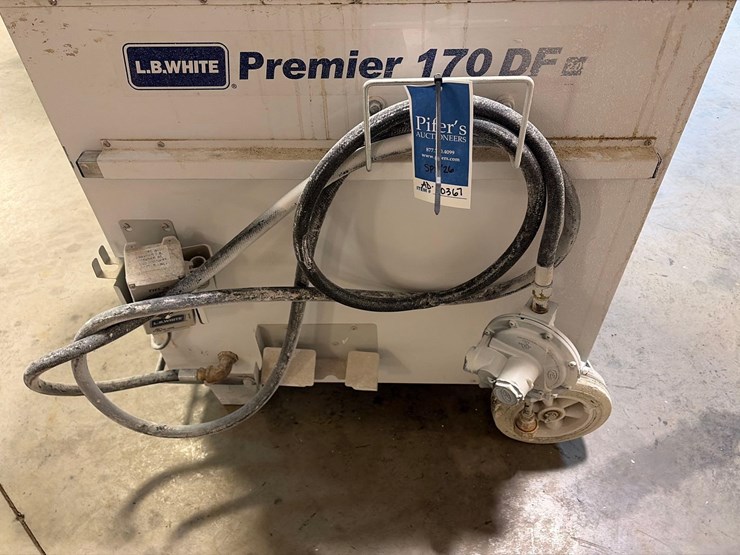 l.b.-white-premier-170-df-portable-heater-image-10