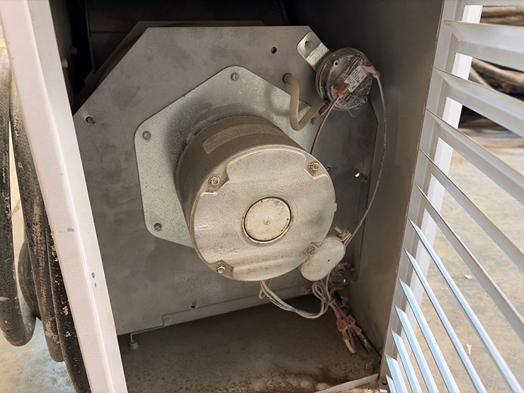 l.b.-white-premier-80-df-portable-heater-image-10