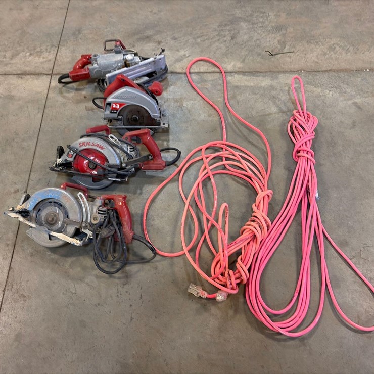 Assortment of Skilsaws