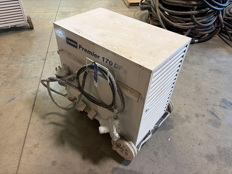 l.b.-white-premier-170-df-portable-heater-image-2