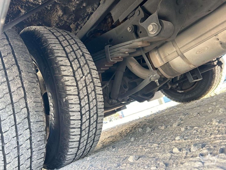 2019-ford-e450-image-28