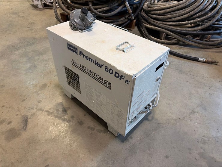 l.b.-white-premier-80-df-portable-heater-image-2