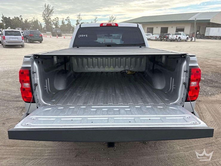 2017-chevrolet-silverado-1500-image-10