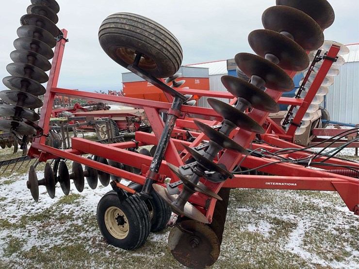 international-490-image-3