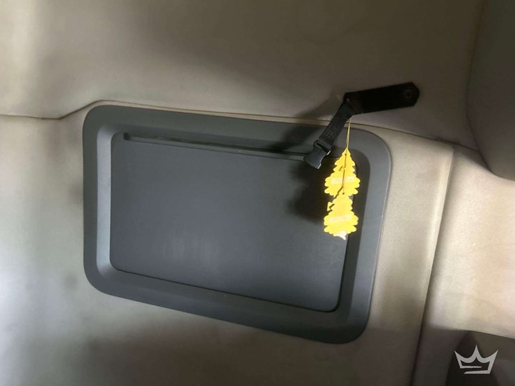 2018-volvo-vnl-760-t/a-sleeper-cab-truck-tractor-image-40