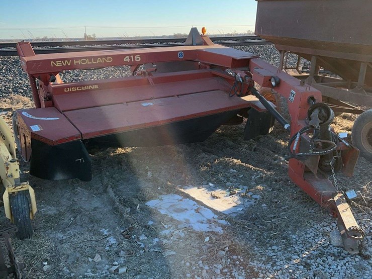 new-holland-415-image-3