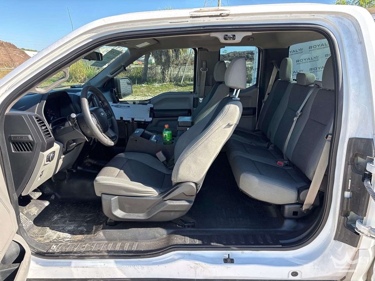 2016-ford-f150-image-16