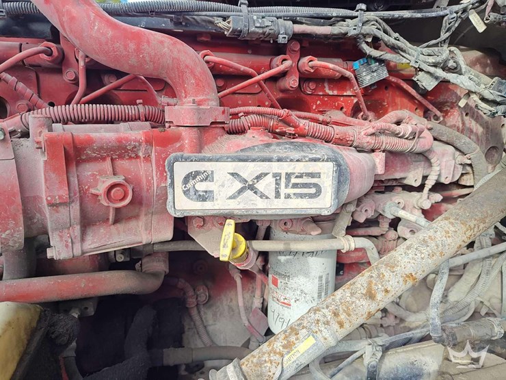 2022-peterbilt-567-image-10