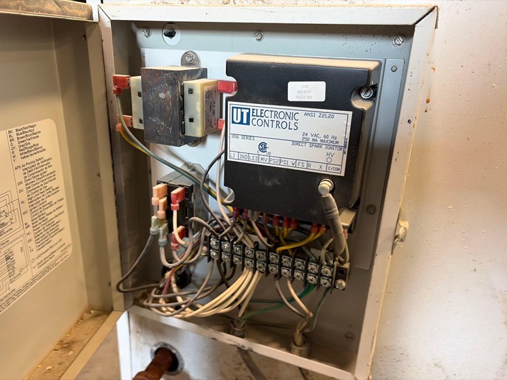 l.b.-white-premier-350df-heater-image-12