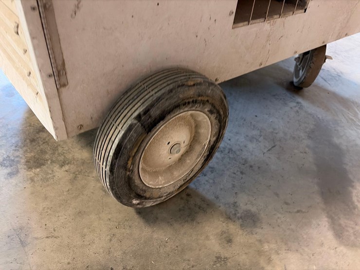 l.b.-white-premier-350-df-portable-heater-image-12