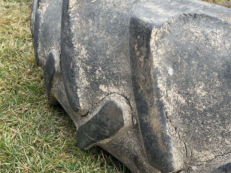 2024-john-deere-4430-image-22